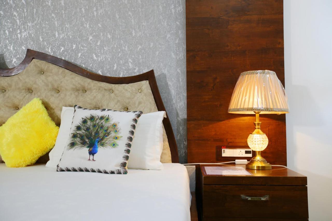 Maharaja The Royal Resort Thane Exterior photo